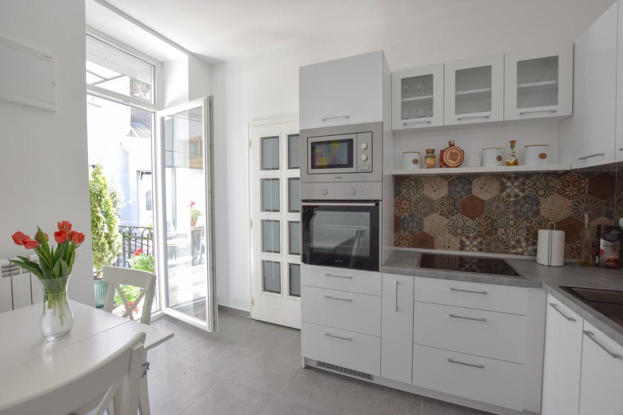 Crown Apartment - Your Most Comfortable Stay Beograd Ngoại thất bức ảnh